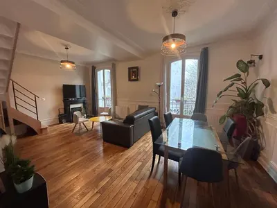 Coin salon dans l'établissement Duplex Paris 18ème proche Montmartre