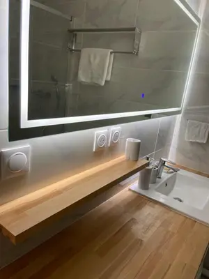 Salle de bains dans l'établissement Appartement neuf à louer, Paris Sacré Cœur