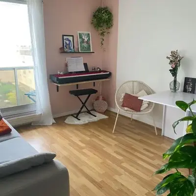 Studio neuf cozy avec balcon