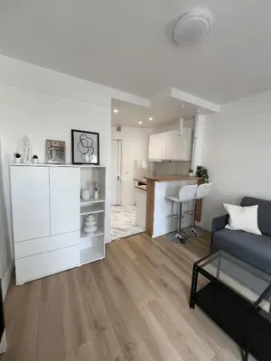 Cuisine ou kitchenette dans l'établissement Stylish apartment in Paris