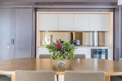 Cuisine ou kitchenette dans l'établissement Haussman Palace Appartment