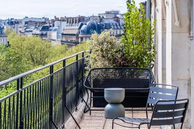 Balcon ou terrasse dans l'établissement Haussman Palace Appartment