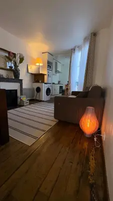 Cuisine ou kitchenette dans l'établissement APPARTEMENT*GARE DE L'EST-PARIS 10