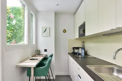 Cuisine ou kitchenette dans l'établissement Sublime studio avec patio - Montorgueil