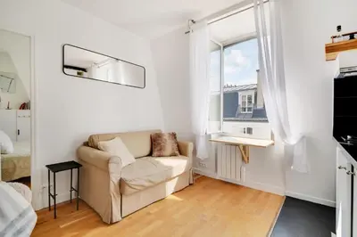 Télévision ou salle de divertissement dans l'établissement Bosquet - Rue Cler