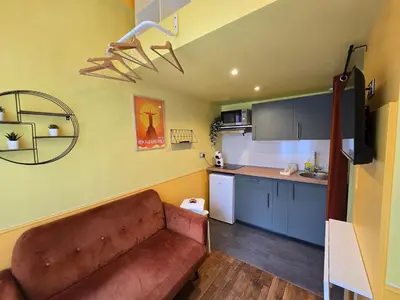 Cuisine ou kitchenette dans l'établissement 2D- Studio tout équipé confort 5stars Idéal proche Paris