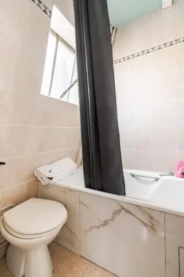 Salle de bains dans l'établissement Luxe appartement Parisien