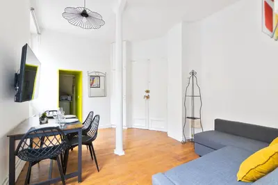 Plan de l'établissement Appartement Quartier Jardin du Luxembourg Free Netflix