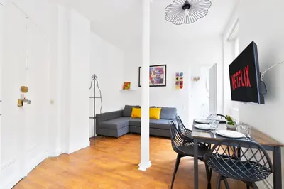 Plan de l'établissement Appartement Quartier Jardin du Luxembourg Free Netflix