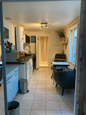 Cuisine ou kitchenette dans l'établissement Charmant studio avec extérieur Paris 13