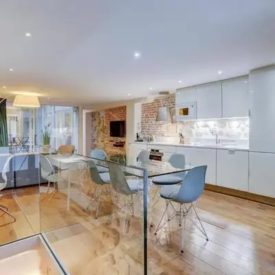 Jardin Prive - Gorgeous 3 Bed House in Le Marais