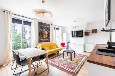 Télévision ou salle de divertissement dans l'établissement GuestReady - Cosy Nest near Place de la Bastille