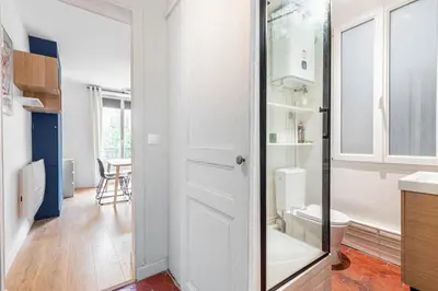 Salle de bains dans l'établissement GuestReady - Cosy Nest near Place de la Bastille