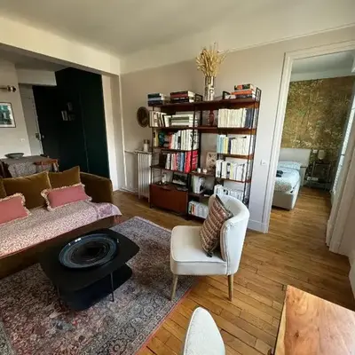 Charmant appartement parisien vue sur Tour Eiffel