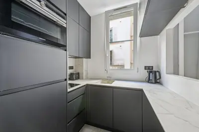 Cuisine ou kitchenette dans l'établissement Terne Maillot - Gaston Bertandeau 1dbr