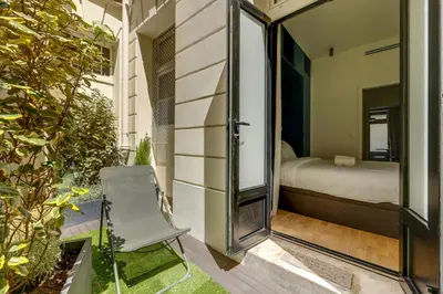 Jardin de l'établissement Magnifique Appartement Paris XVIIe-Tout équipé!