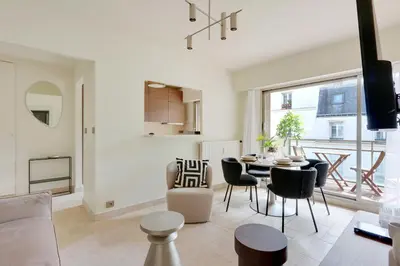 Coin salon dans l'établissement Chic apartment - 1BR-4P - Place des Vosges