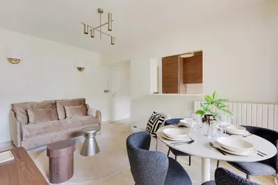 Coin salon dans l'établissement Chic apartment - 1BR-4P - Place des Vosges