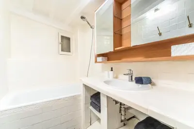 Cuisine ou kitchenette dans l'établissement Charming Flat Montorgueil
