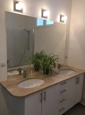 Salle de bains dans l'établissement Charmant Appt 2/4 pers Quartier Père Lachaise