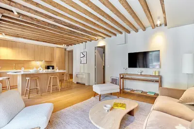 Cuisine ou kitchenette dans l'établissement Superb apartment Notre Dame De Paris by Studioprestige