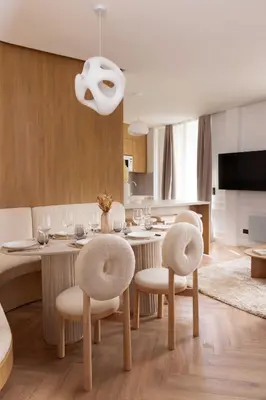 Télévision ou salle de divertissement dans l'établissement Exclusive apt with AC - 2BD-6P - Quartier Latin