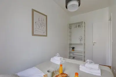 Salle de bains dans l'établissement 387 Suite Sourire - Superbe Appartement à Paris