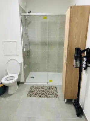 Salle de bains dans l'établissement Bel appartement à 5 mn de Paris très proche Métro 13 et 14