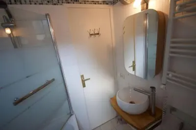 Salle de bains dans l'établissement 1 bedroom flat, Haut Marais, 3ème