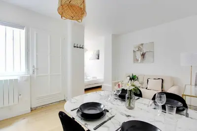Plan de l'établissement Suberb apartment - 1BR-4P - Sacré Coeur