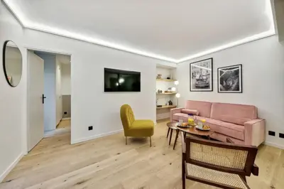 Coin salon dans l'établissement 506 Suite Cadet - Superb apartment in Paris