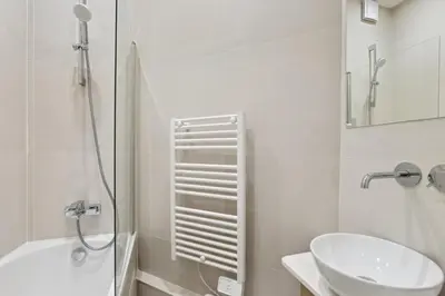 Salle de bains dans l'établissement 523 Suite Batignolles - Superbe Appartement