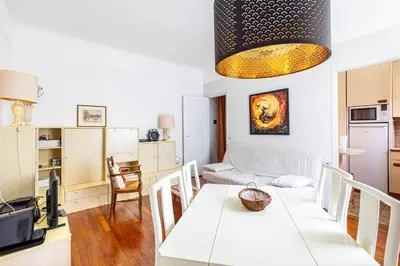 Cuisine ou kitchenette dans l'établissement GuestReady - Charmant appartement dans le 16ème