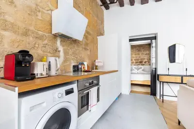 Cuisine ou kitchenette dans l'établissement Typical Parisian Apart#Quatier Latin#Notre Dame#