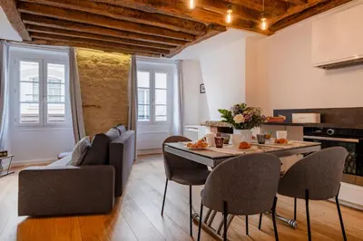Coin salon dans l'établissement Paris Center Greneta residence