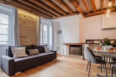 Coin salon dans l'établissement Paris Center Greneta residence