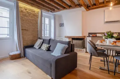 Coin salon dans l'établissement Paris Center Greneta residence