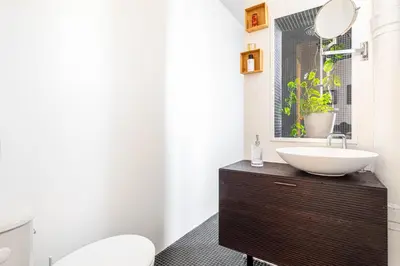 Salle de bains dans l'établissement GuestReady - A Zen haven near Montmartre