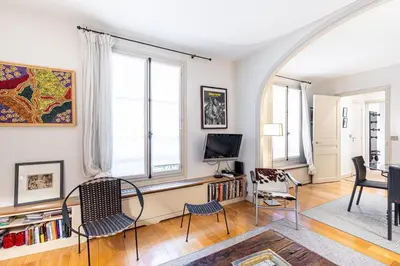 Télévision ou salle de divertissement dans l'établissement GuestReady - Magnificent stay in the 3rd Arr.