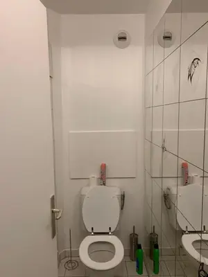 Salle de bains dans l'établissement Charmant appartement avec la terrasse