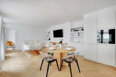 Cuisine ou kitchenette dans l'établissement Le petit palais de L'Élysée