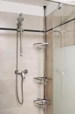 Salle de bains dans l'établissement Charming 28 m Love Nest in Vanves