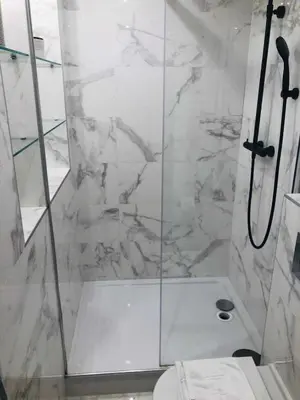 Salle de bains dans l'établissement Magnificent apartment - 2BR-6P - Republique
