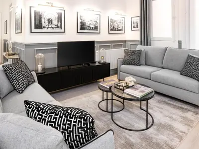 Coin salon dans l'établissement LivinParis - Luxury AC 4 Bedrooms Auteuil Eiffel I