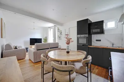 Cuisine ou kitchenette dans l'établissement Charming apartment with terrasse - 1BDR- 6P - Sacré-Cœur