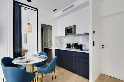 Cuisine ou kitchenette dans l'établissement Luxury in the heart of Paris - 1BR-4P - Bourse