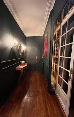 Salle de bains dans l'établissement Grande chambre privée sur jardin arboré