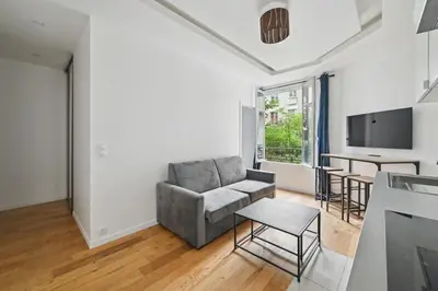 Télévision ou salle de divertissement dans l'établissement 540 Suite Meridien - Superbe Appartement à Paris