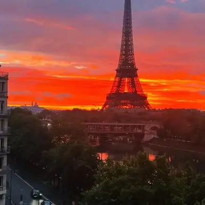 Les Amoureux de Paris