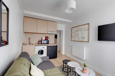 Cuisine ou kitchenette dans l'établissement 556 Suite Wagram - Superbe Appartement à Paris